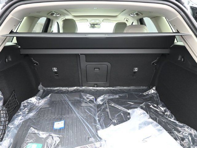 Used 2026 Volvo XC60 T8 Ultra w/ Protection Package Premier AWD/4WD image 33