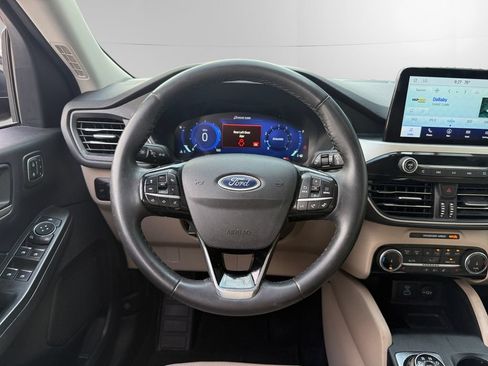 Certified 2022 Ford Escape SEL w/ Technology Package FWD image 12
