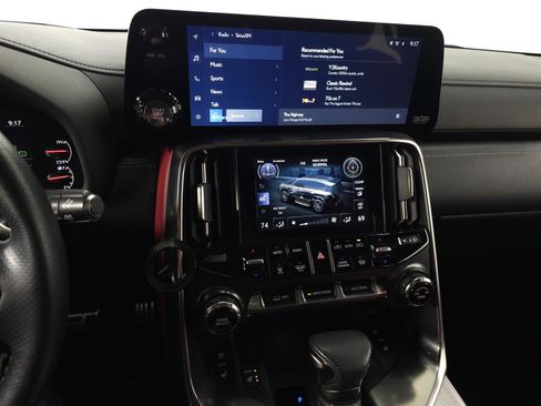 Used 2023 Lexus LX 600 F Sport image 29