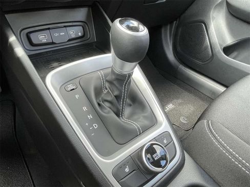 New 2026 Hyundai Venue SEL image 36