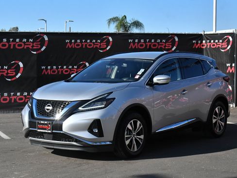 Used 2023 Nissan Murano SV image 3