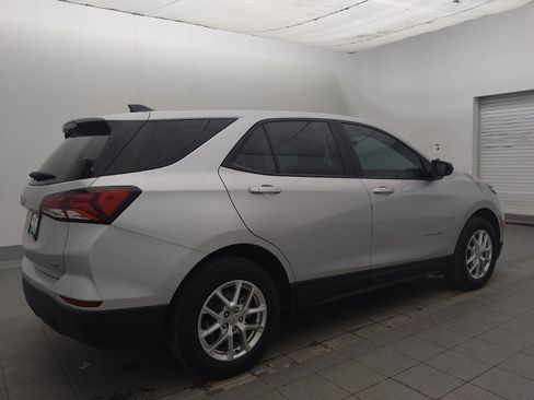 Used 2022 Chevrolet Equinox LS AWD/4WD image 10