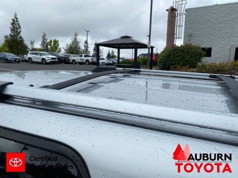 Used 2023 Toyota 4Runner SR5 AWD/4WD image 9