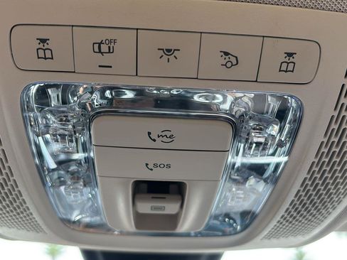 Used 2022 Mercedes-Benz GLB 250 image 33