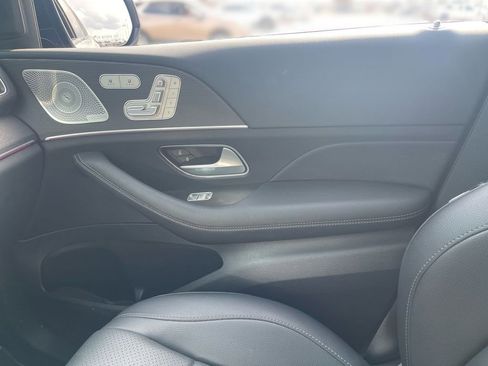 Used 2024 Mercedes-Benz GLS 450 4MATIC image 24