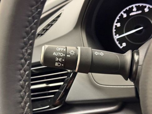 Used 2025 Acura RDX SH-AWD image 22