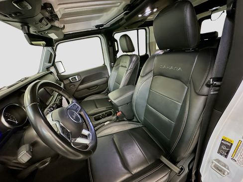 Used 2022 Jeep Wrangler Sahara image 13