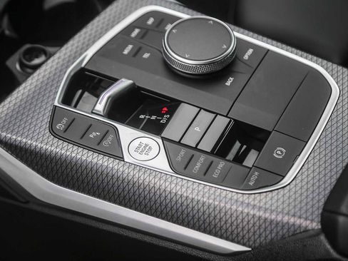 Used 2025 BMW 330i xDrive Sedan image 16