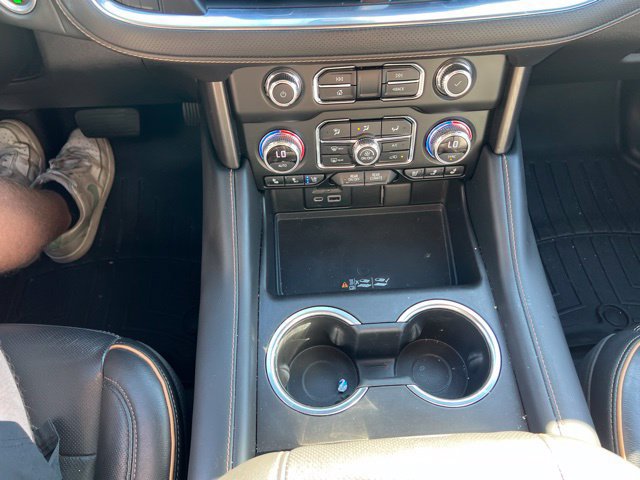 Used 2021 GMC Yukon XL AT4 w/ AT4 Premium Plus Package AWD/4WD image 10
