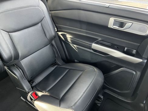Used 2023 Ford Explorer Limited image 41