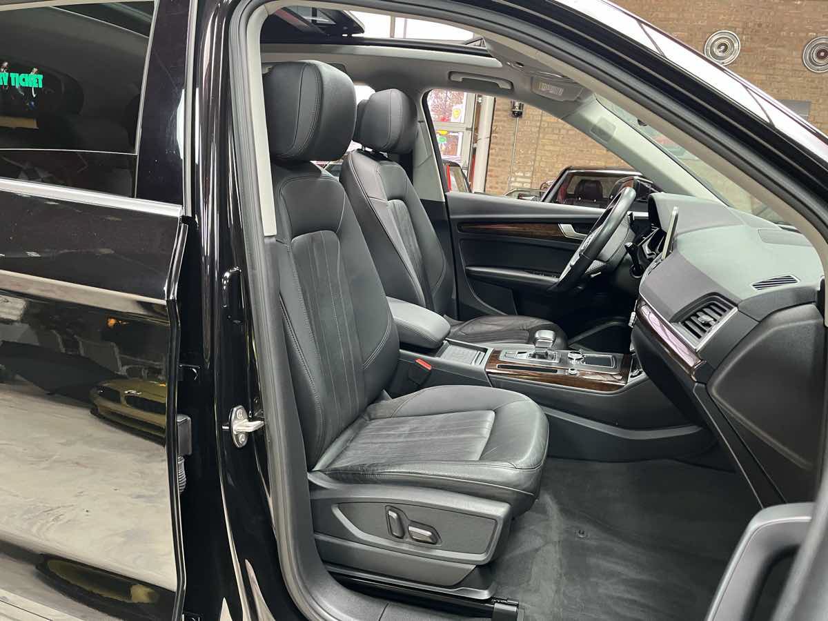 Used 2020 Audi Q5 2.0T Premium Plus w/ Premium Plus Package AWD/4WD image 28