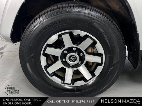 Used 2022 Toyota 4Runner TRD Off-Road image 11