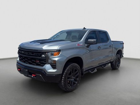Used 2023 Chevrolet Silverado 1500 Custom Trail Boss AWD/4WD image 1