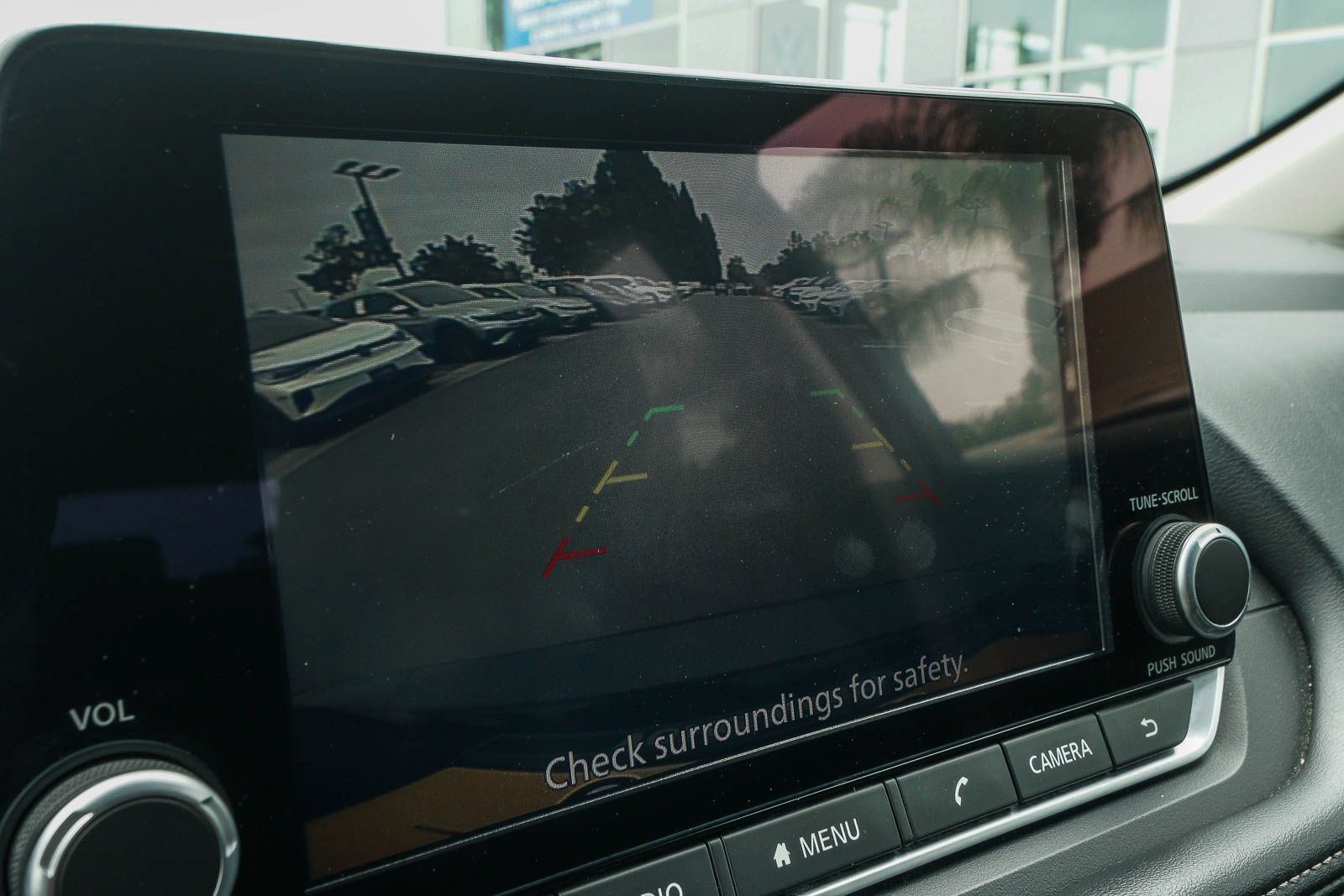 Used 2024 Nissan Rogue S FWD image 25
