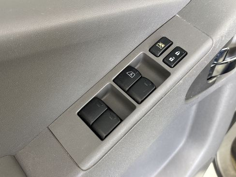 Used 2017 Nissan Frontier SV RWD image 15