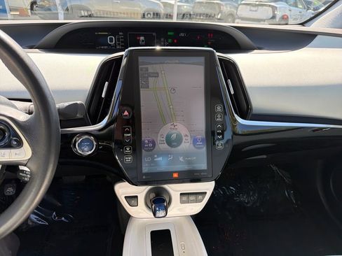 Used 2017 Toyota Prius Prime image 48