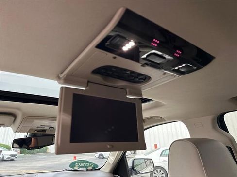 Certified 2020 GMC Yukon Denali w/ Open Road Package AWD/4WD image 17