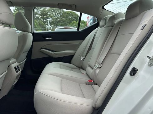 Used 2019 Nissan Altima 2.5 SV FWD image 14