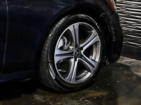 Used 2018 Mercedes-Benz E 300 image 59