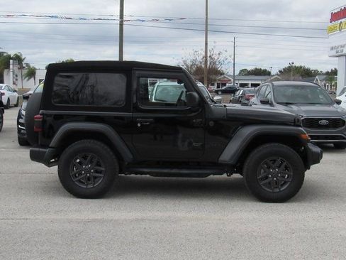 Used 2024 Jeep Wrangler Sport AWD/4WD image 2