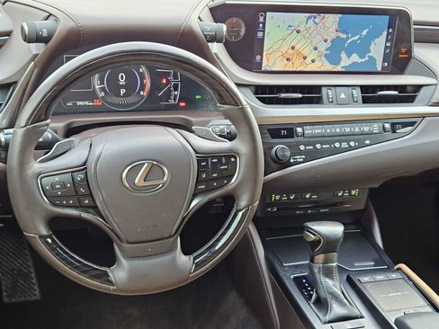 Used 2019 Lexus ES 350 w/ Premium Package FWD image 27