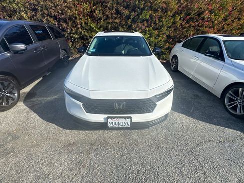 Used 2025 Honda Accord SE image 3