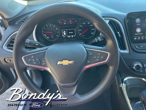 Used 2023 Chevrolet Malibu LT image 9