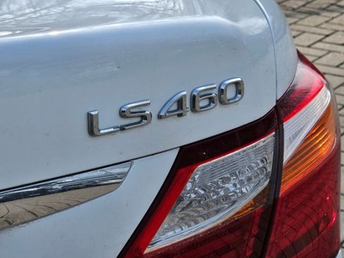 Used 2012 Lexus LS 460 w/ Comfort Pkg image 11