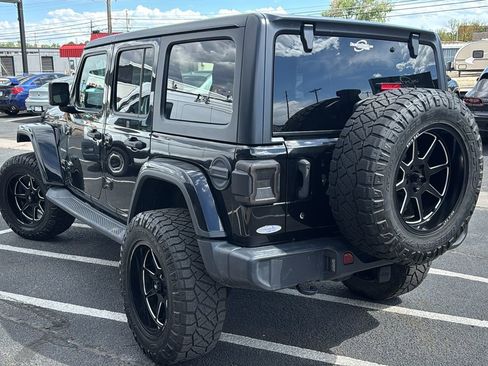 Used 2020 Jeep Wrangler Unlimited Sahara AWD/4WD image 5