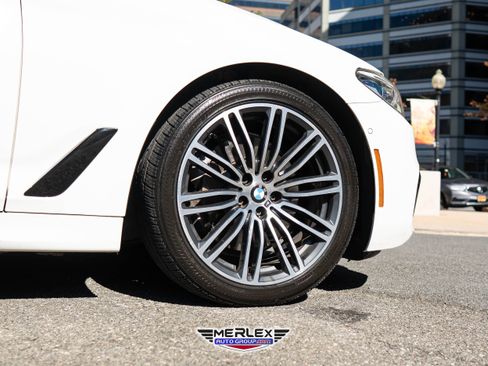 Used 2019 BMW 540i w/ M Sport Package image 10
