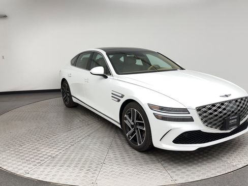 Certified 2025 Genesis G80 2.5T Advanced image 8