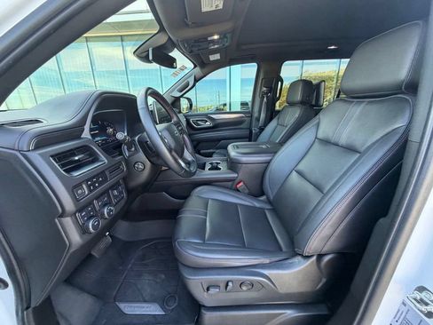 Used 2023 Chevrolet Suburban RST w/ Luxury Package AWD/4WD image 10