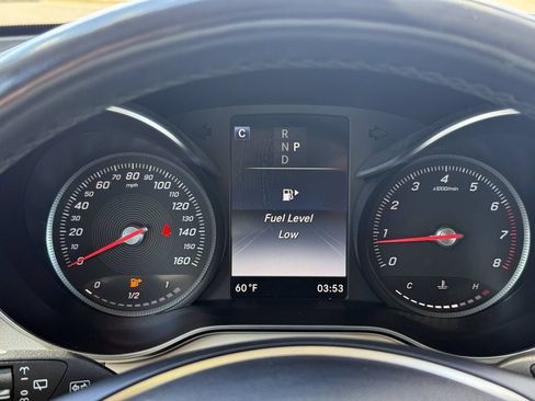 Used 2019 Mercedes-Benz GLC 300 4MATIC image 24