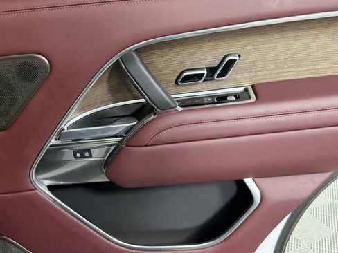 Used 2025 Land Rover Range Rover Long Wheelbase Autobiography image 24