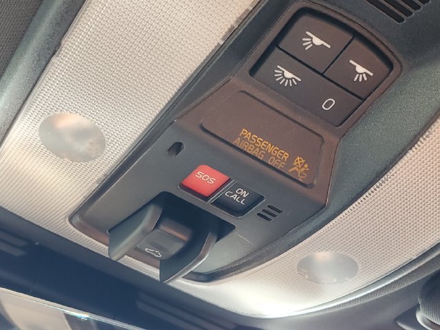 Used 2015 Volvo V60 T5 Platinum FWD image 21