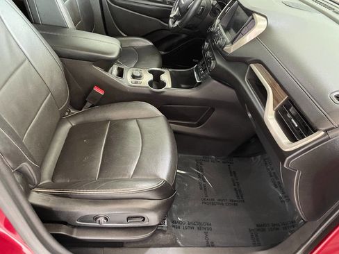 Used 2018 GMC Terrain Denali w/ Comfort Package image 32