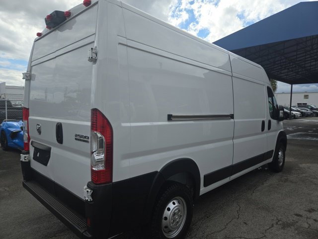 Used 2023 RAM ProMaster 2500 FWD image 4