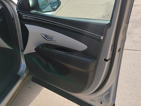 Used 2023 Hyundai Tucson Limited image 22