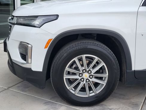 Used 2023 Chevrolet Traverse LT FWD image 7