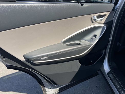 Used 2017 Hyundai Santa Fe SE w/ SE Premium Package 02 FWD image 20