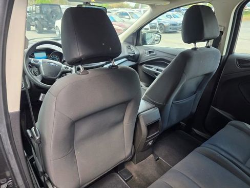 Used 2016 Ford Escape S image 19