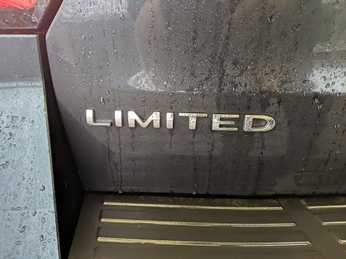 Certified 2022 Ford Expedition Max Limited image 7