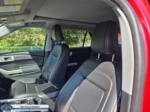 Used 2024 Ford Explorer XLT w/ Equipment Group 202A AWD/4WD image 34