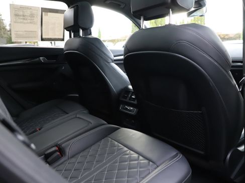 Used 2020 Audi SQ5 Premium Plus w/ Premium Plus Package image 13