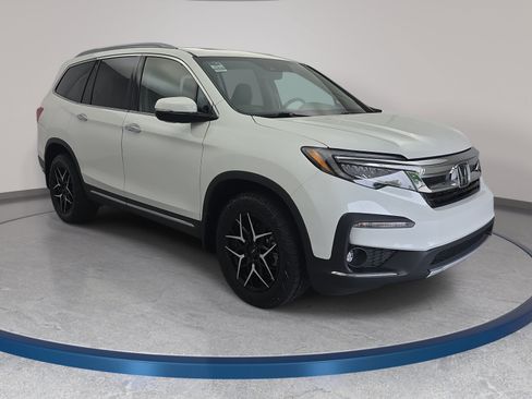 Used 2021 Honda Pilot Elite image 3