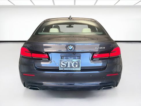 Used 2021 BMW 530i w/ Premium Package RWD image 5