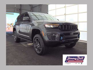 Used 2024 Jeep Grand Cherokee Trailhawk w/ Advanced Protech Group II AWD/4WD video 1