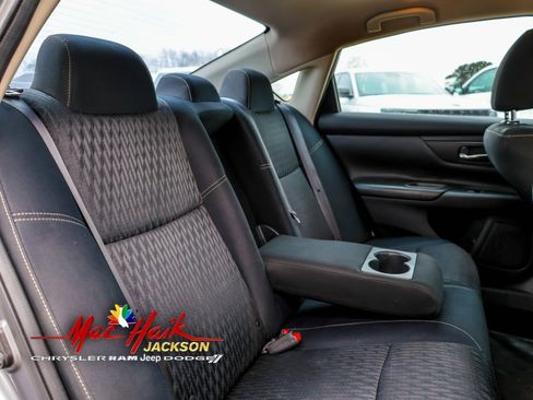 Used 2018 Nissan Altima 2.5 S w/ S Convenience Package image 8