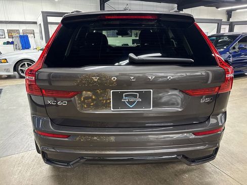 Used 2024 Volvo XC60 B5 Core w/ Climate Package image 8