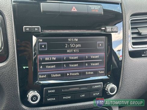 Used 2013 Volkswagen Touareg Sport AWD/4WD image 25